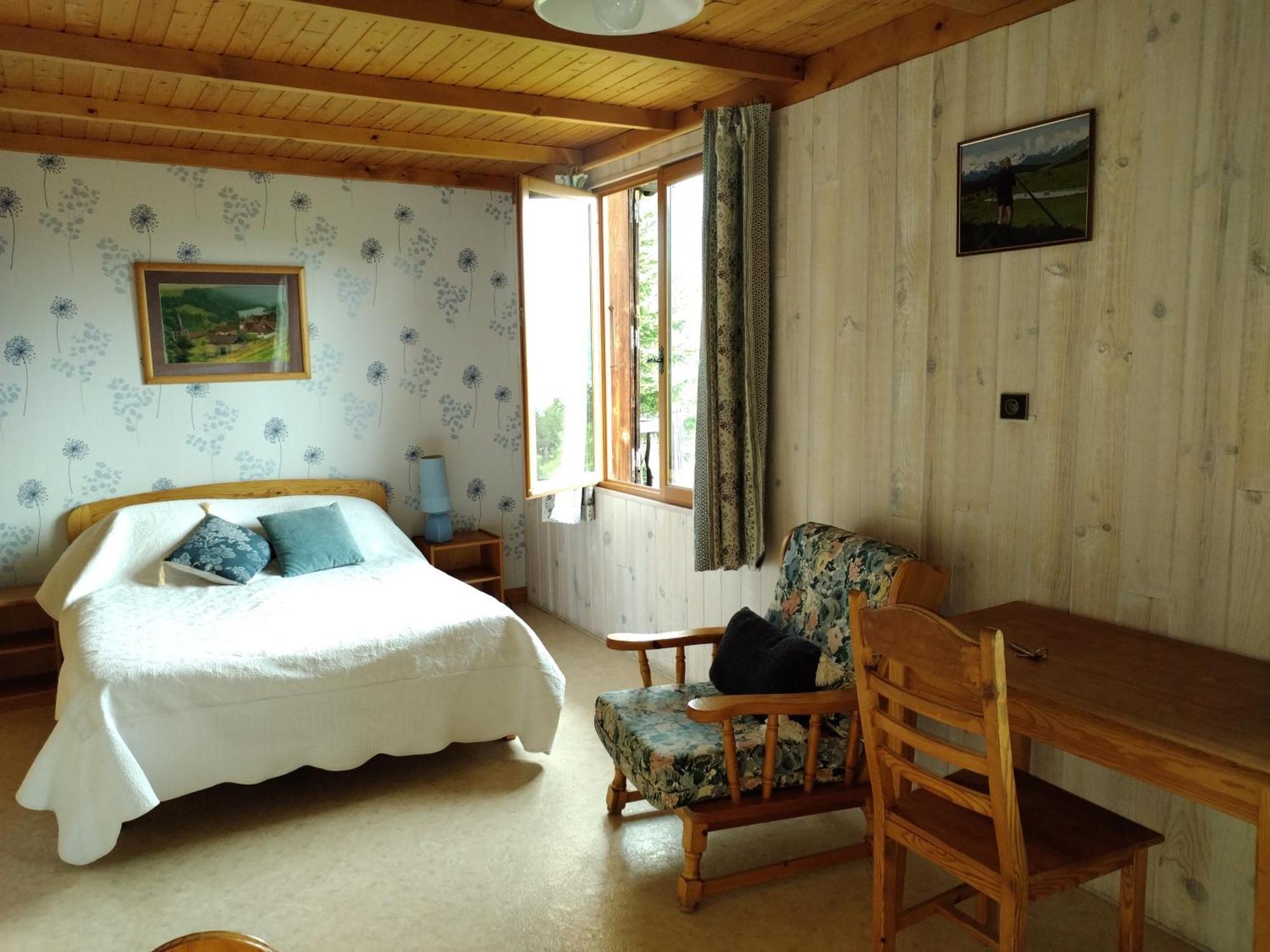Le Vieux Chalet Bed and Breakfast Embrun Exterior foto